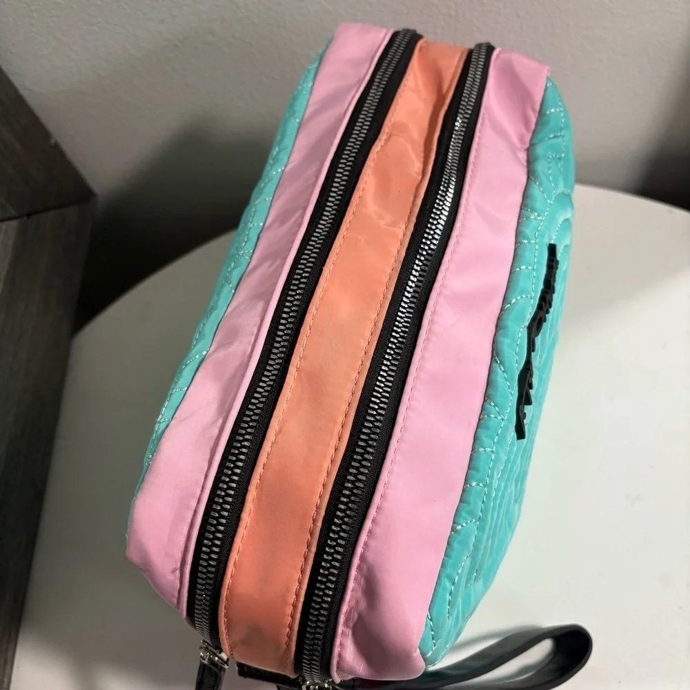 Betsey johnson weekender double zip make-up/toiletries bag